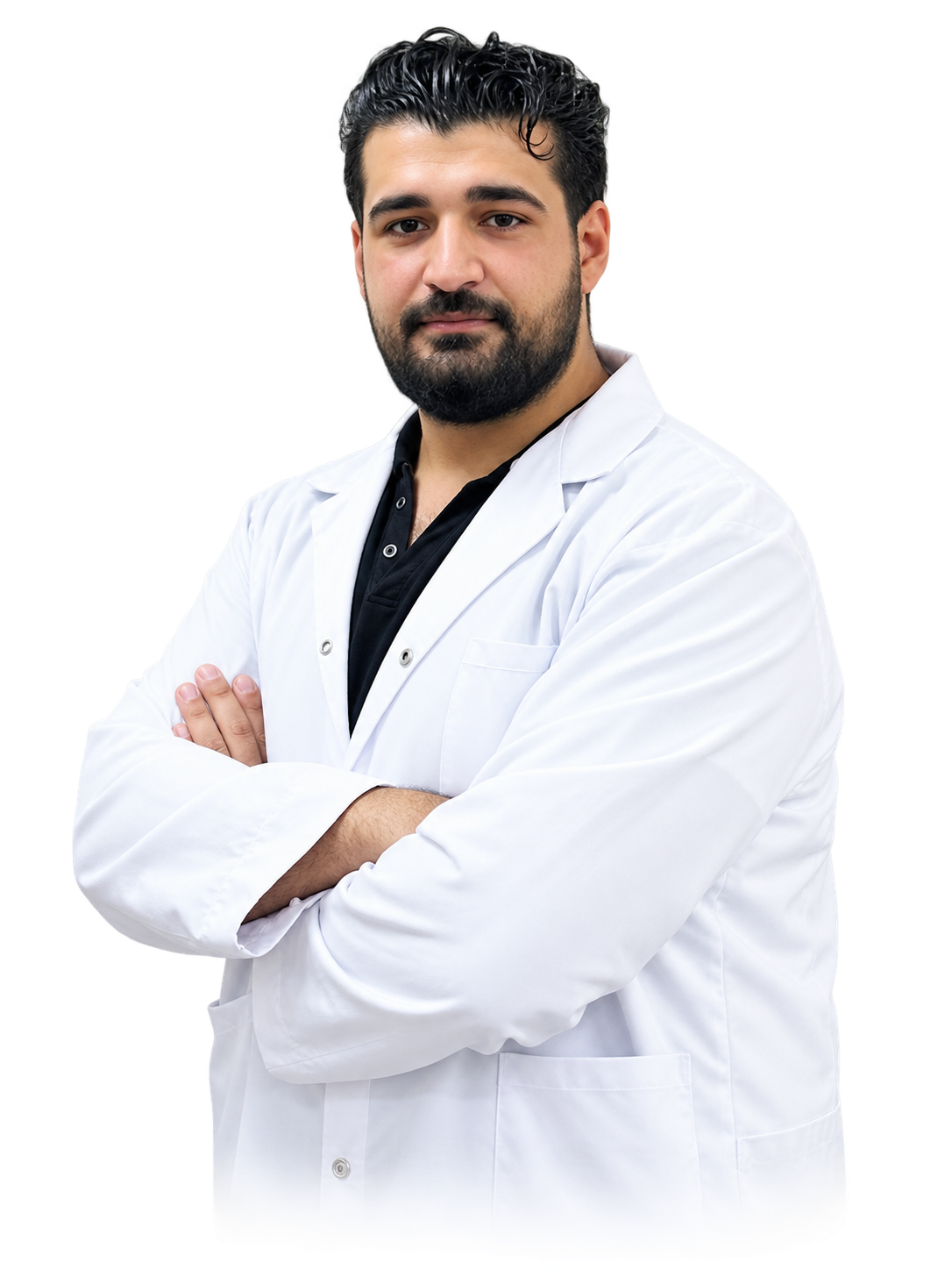 Beyaz önlüğüyle kollarını bağlayan Fizyoterapist Furkan Toplu